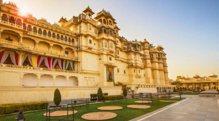 North India Heritage with Kerala Wellness